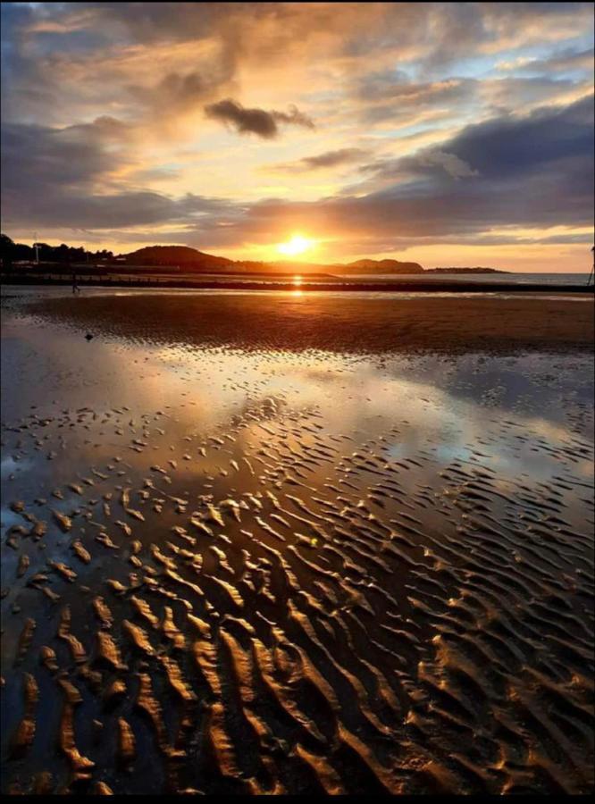 Poppy'S Place Llandudno Junction Dış mekan fotoğraf
