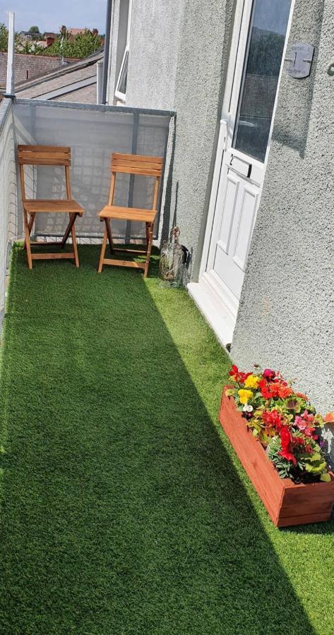 Poppy'S Place Llandudno Junction Dış mekan fotoğraf